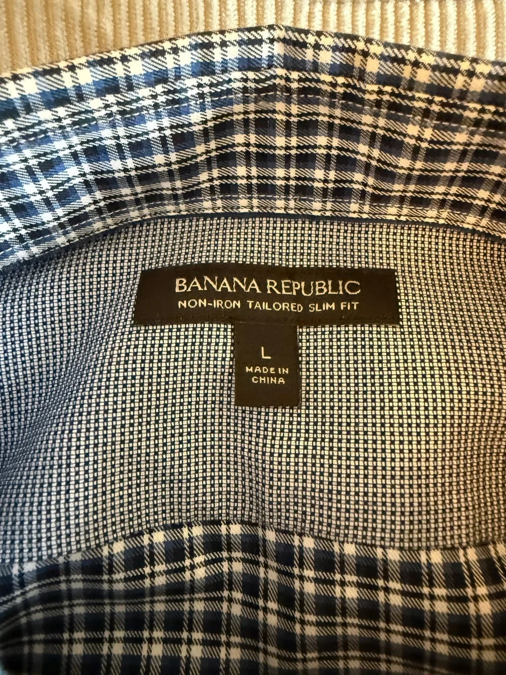 Banana Republic Men’s Non-Iron Tailored Slim Fit Plaid Shirt – Size Large